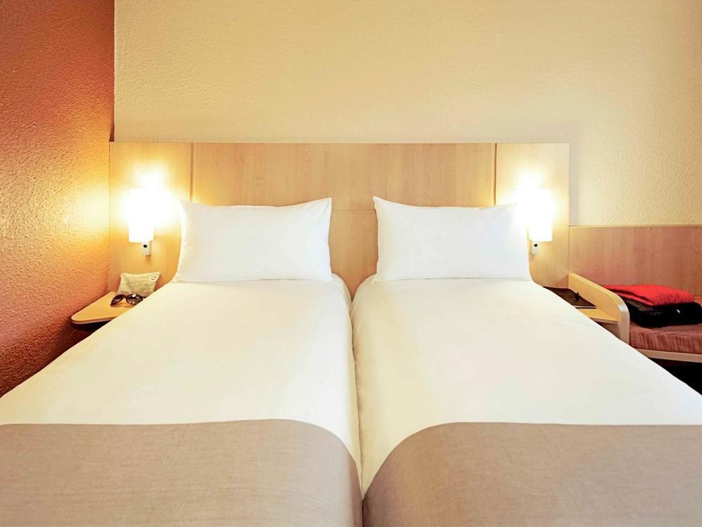 Hotel Ibis Koeln Frechen Esterno foto